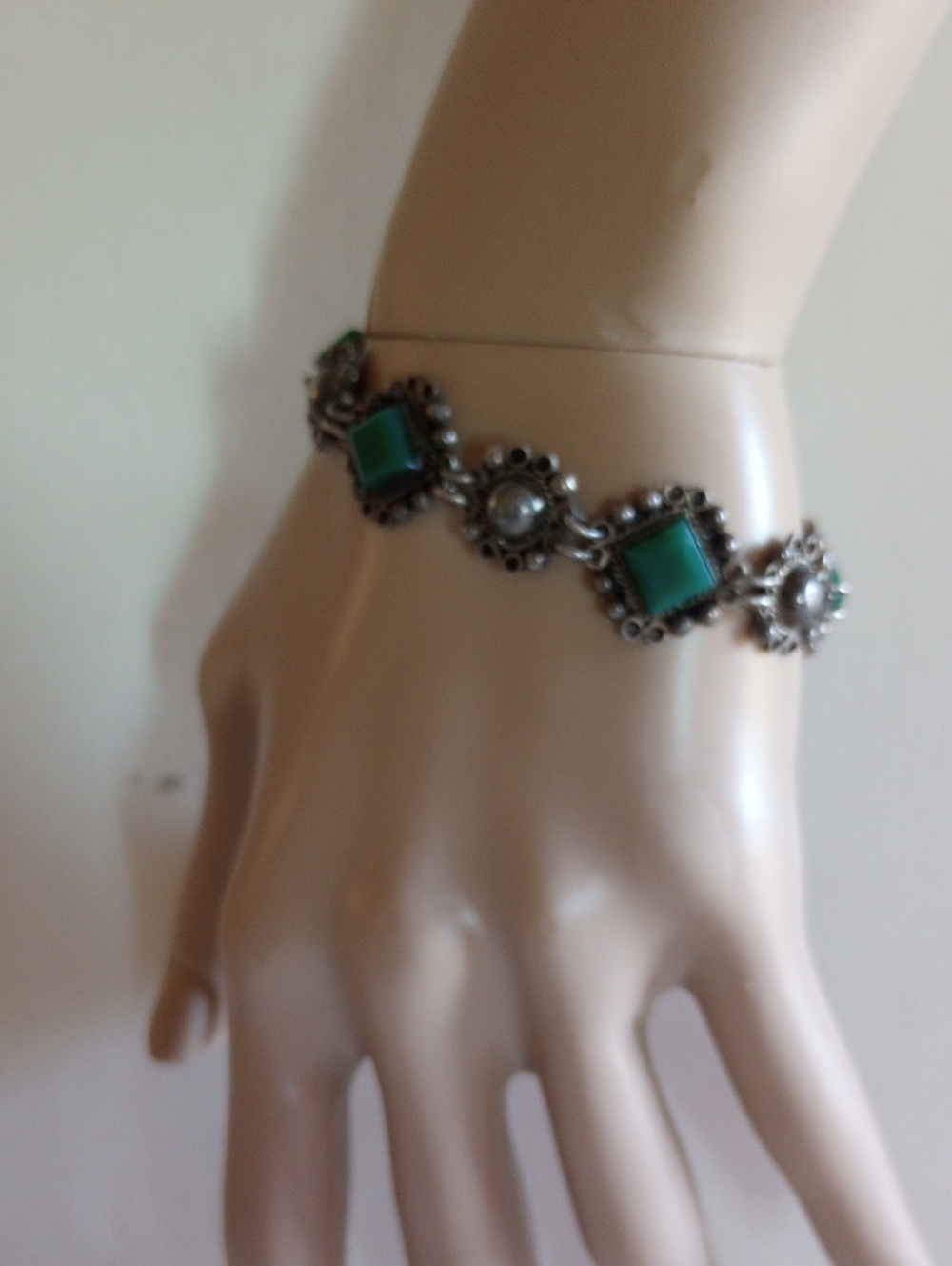 VINTAGE Sterling Silver Green Onyx Link Bracelet 7" Long, X5/8" Wide. Marked 925